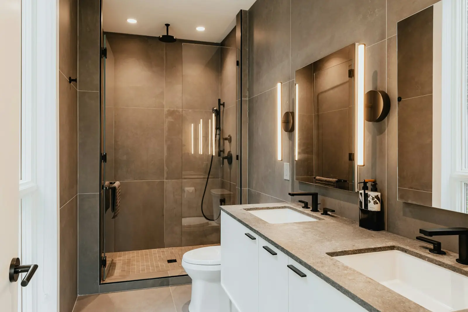 Tiling & Bathrooms
